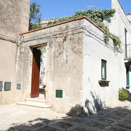 Case Bruno Residenze Tipiche Эриче Экстерьер фото